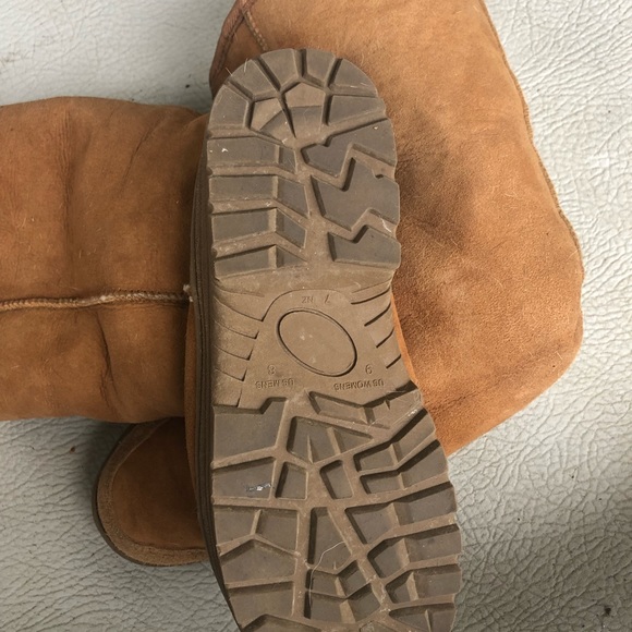 KIWI SHEEPSKINS High. Sz 9 ladies fits like 10. Like new, no stains - Picture 5 of 5